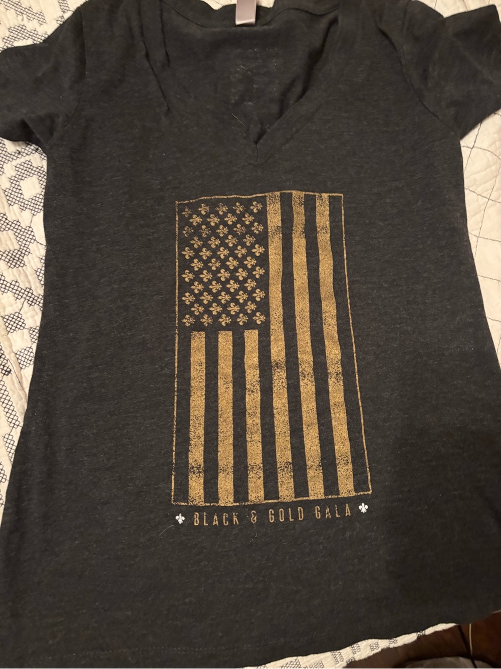 Saints Black & Gold Flag Print Tee
M
